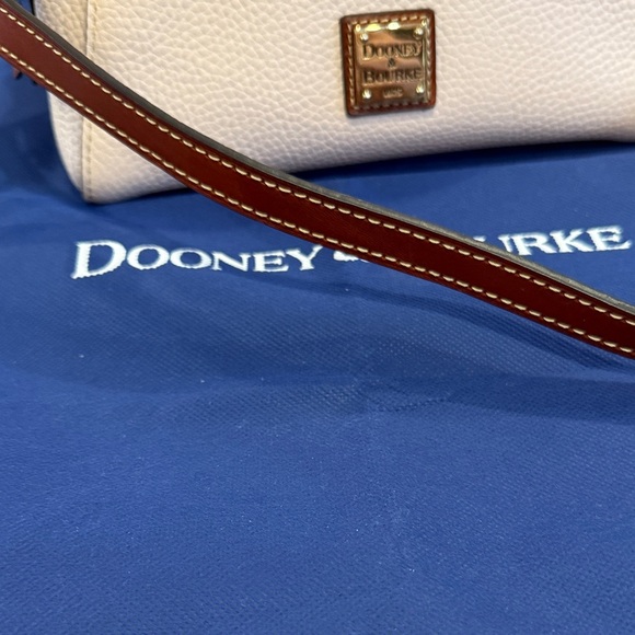 Dooney & Bourke Like new. Light Pink and Brown shoulder Bag - Picture 10 of 15